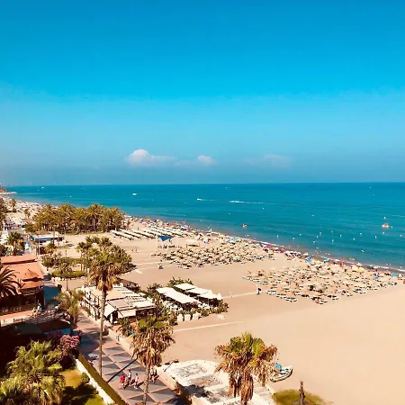 Estudio - Piscina Y Playa- Cercano A Estacion De Tren- Perfecta Ubicacion * Torremolinos
